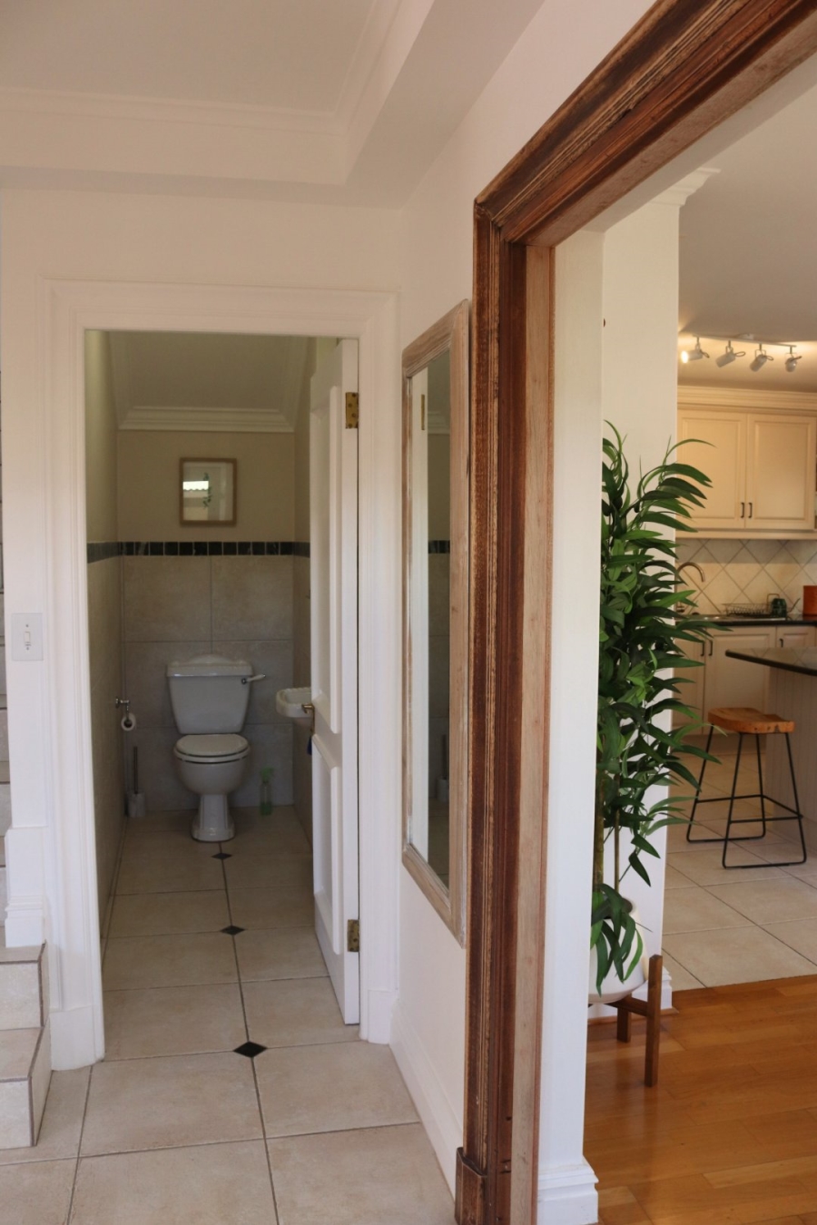 To Let 3 Bedroom Property for Rent in Sea Point Western Cape